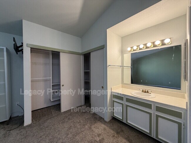 Building Photo - 4901 Adorn Ct