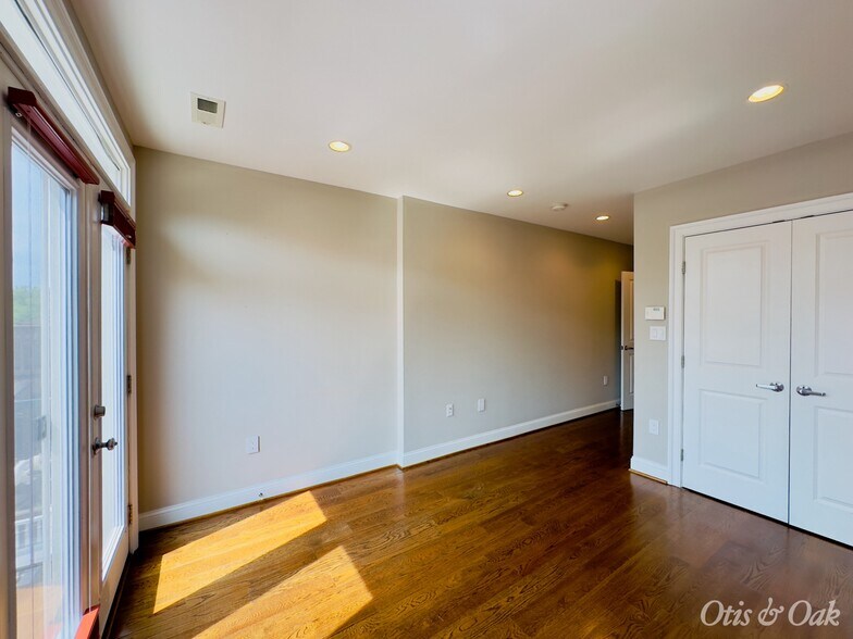Building Photo - 3542 13th St NW