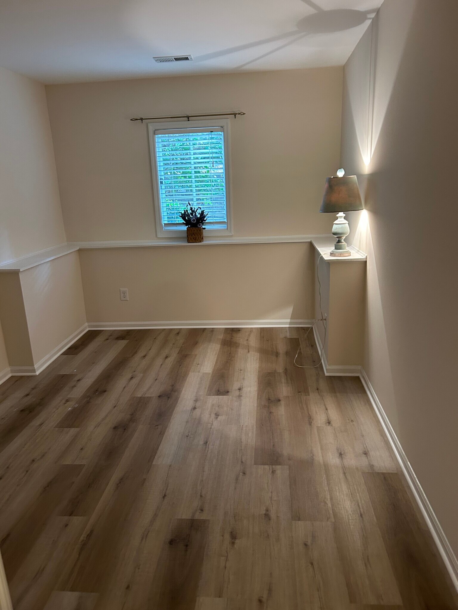 2nd bedroom or office - 19901 Henderson Rd