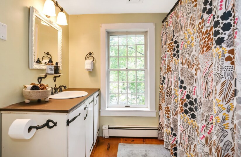 Building Photo - 144 Old Connecticut Path