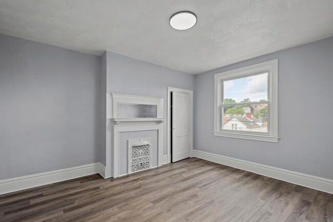 Building Photo - 138 Linnview Ave