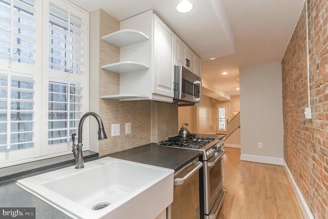 Building Photo - 2321 17th St NW