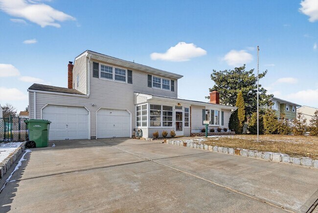 Building Photo - 77 Marsh Ave