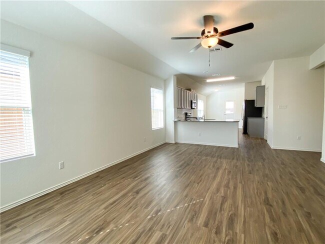 Building Photo - 301 Greatest Gift Wy