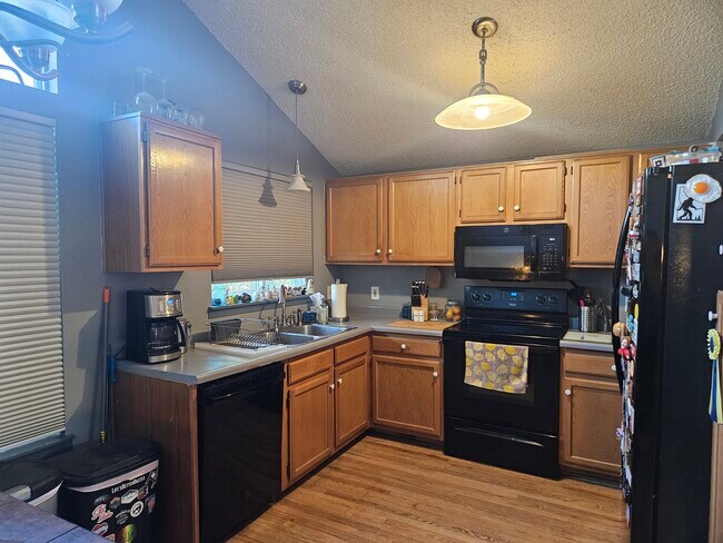 Kitchen - 6265 Nassau Ct