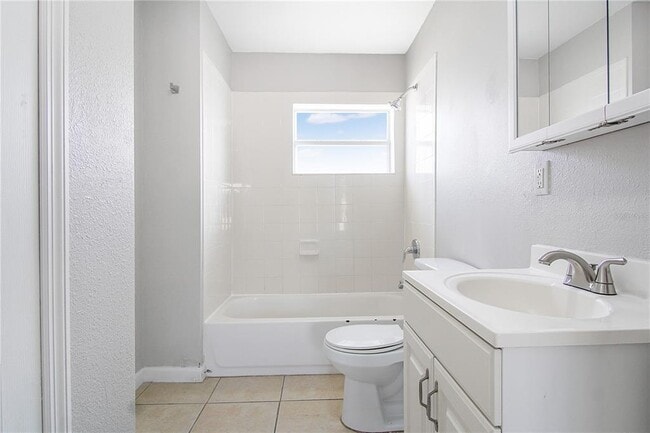 Building Photo - 1205 Ave F