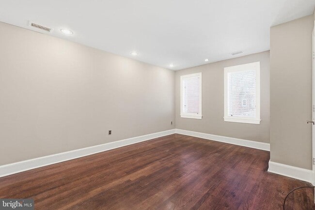 Building Photo - 3919 Georgetown Ct NW