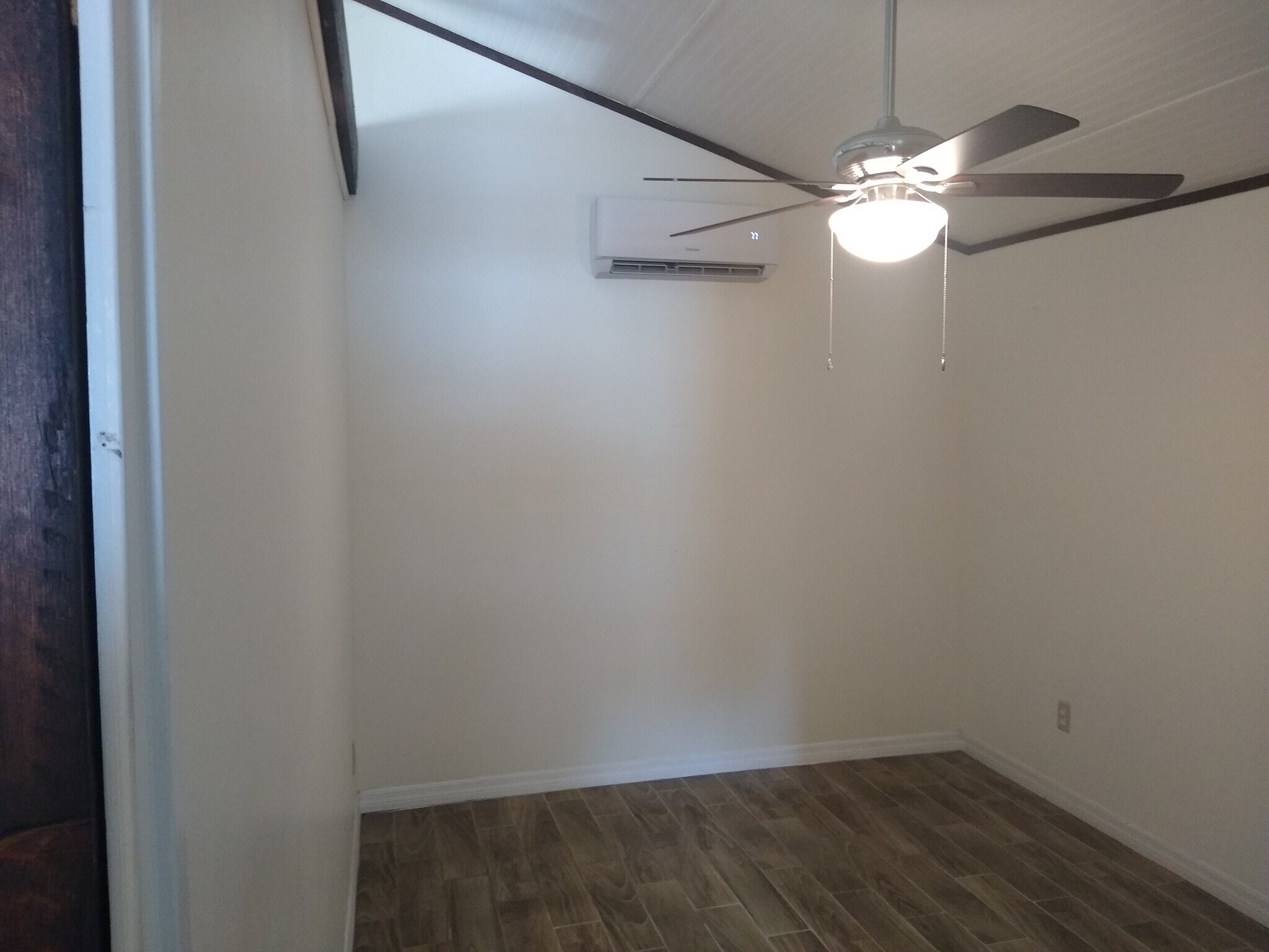 Bedroom with fan and AC - 9328 N Ashley St