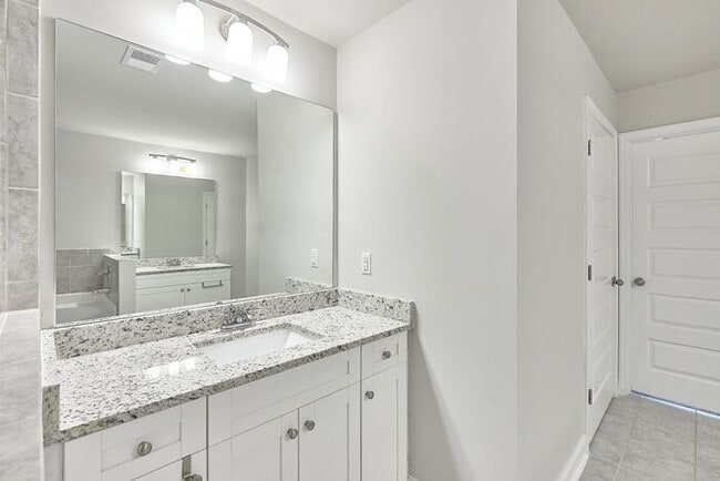 Building Photo - 5745 Rocky Falls Rd