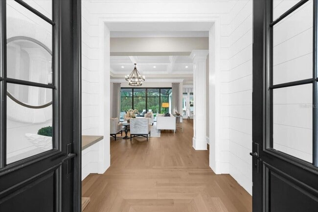 Building Photo - Private Estate Rental in The Concession