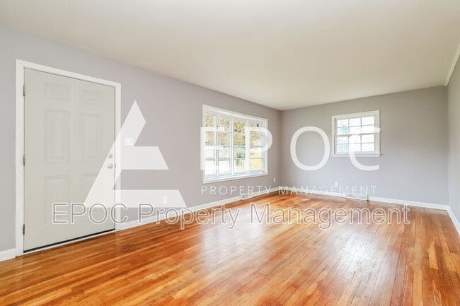 Building Photo - 204 Cassell St
