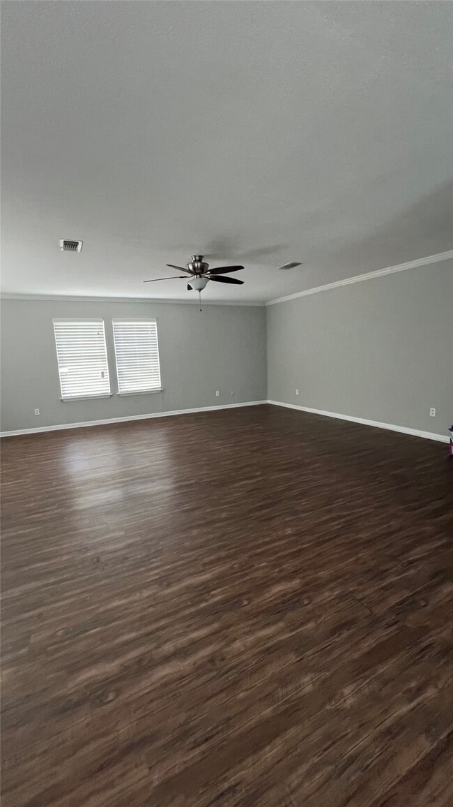 Building Photo - 5706 Avenue T