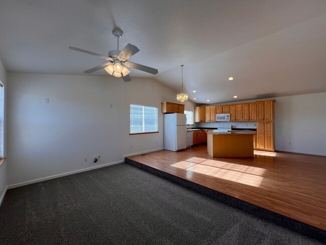 Building Photo - 3-bedroom Home in Desert Lakes Subdivision, Fernley