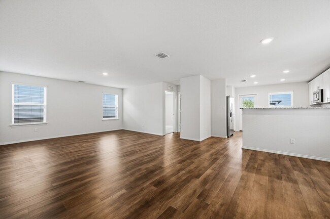 Building Photo - 553 Autumn Blaze