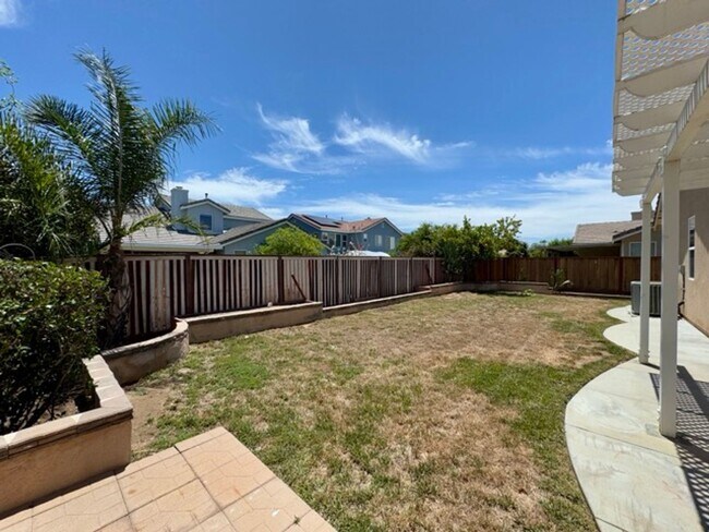 Building Photo - 4 Bedroom Menifee home available now for l...