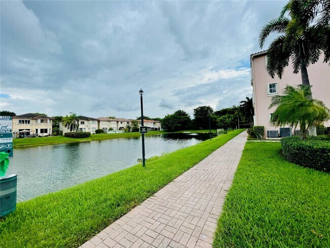 Building Photo - 6560 NW 114th Ave