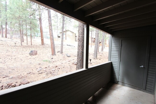 Building Photo - Price Improvement - Arbors Condo Near NAU | 1 Bed / 1 Bath | Hardwood Floors | Private Balcony