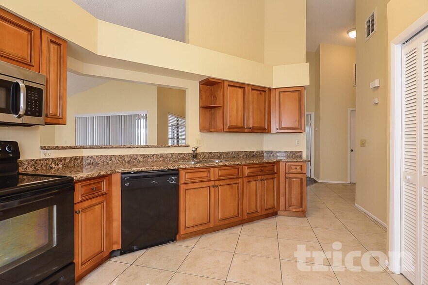 Building Photo - 3699 Chatham Dr