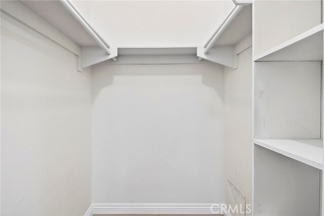 Building Photo - 160 Greentree Ln