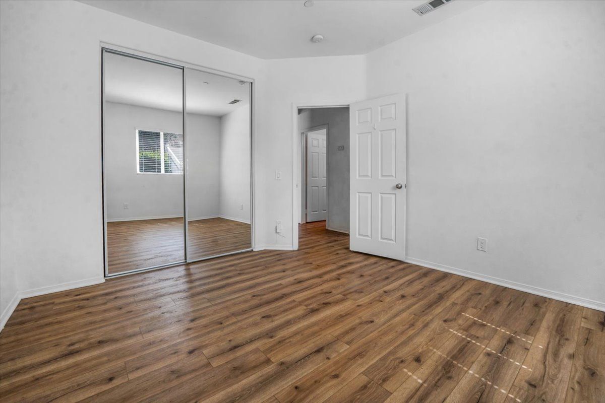 Building Photo - 1123 E Pennsylvania Ave