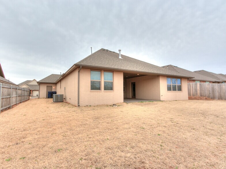 Building Photo - 7208 NW 156th St