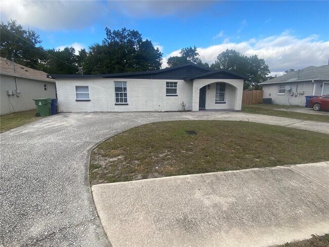 Building Photo - 4220 E Powhatan Ave