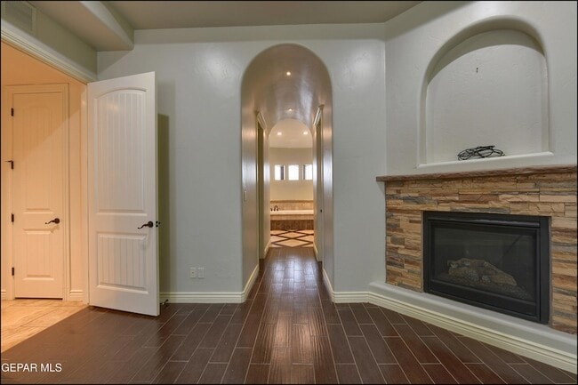 Building Photo - 6304 Franklin Trail Drive