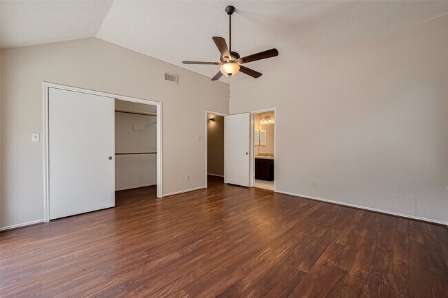 Building Photo - 5814 N Magazine Cir