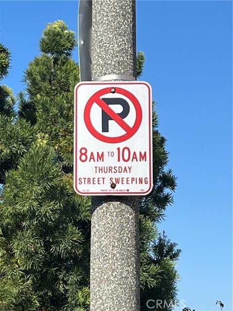 Building Photo - 1355 W 49th St