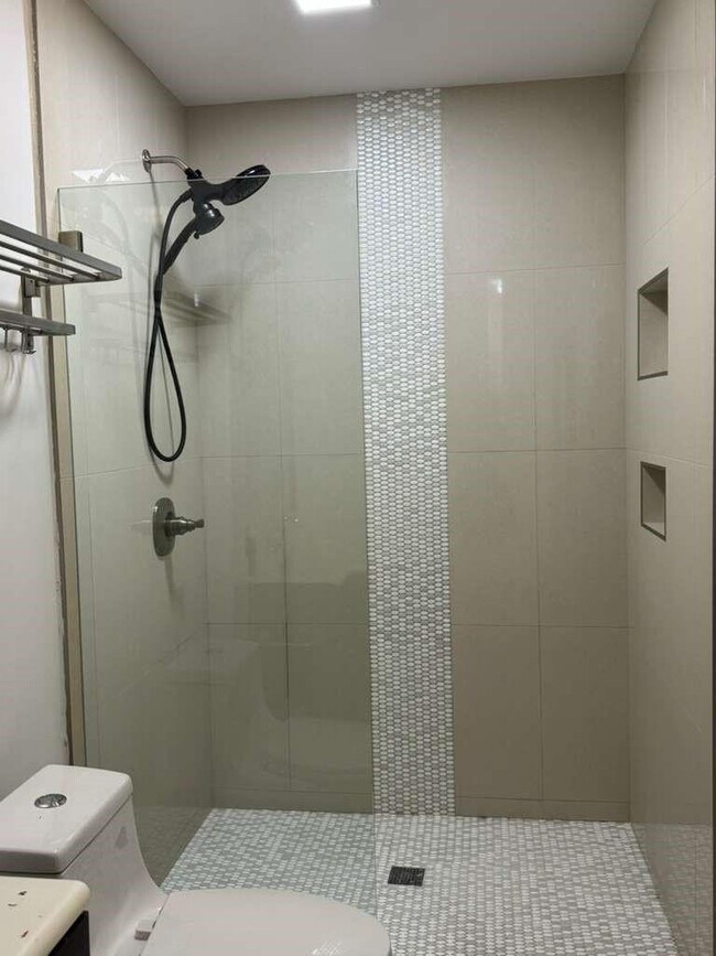 Building Photo - 3167 Cocoplum Cir