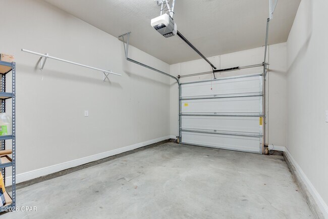 Building Photo - 116 Fossil Falls Ln