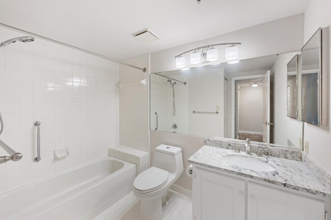 Building Photo - 4808 Moorland Ln