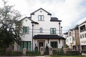 Building Photo - 1530 Cunningham Parc Ln