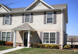 Building Photo - 3 Bedroom Townhome in Campbell County