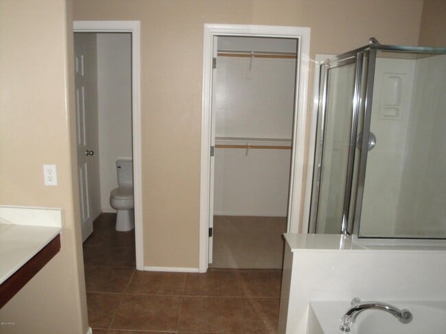 Building Photo - 44457 W Knauss Dr
