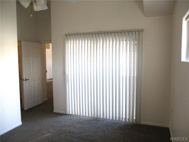 Building Photo - 3870 Coyote Ct