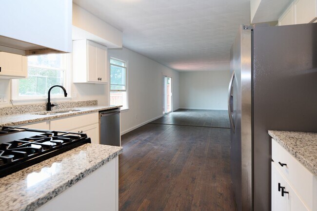Building Photo - 3017 Fairchild Ln