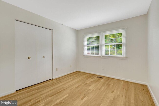 Building Photo - 615 Kearney Ct SW