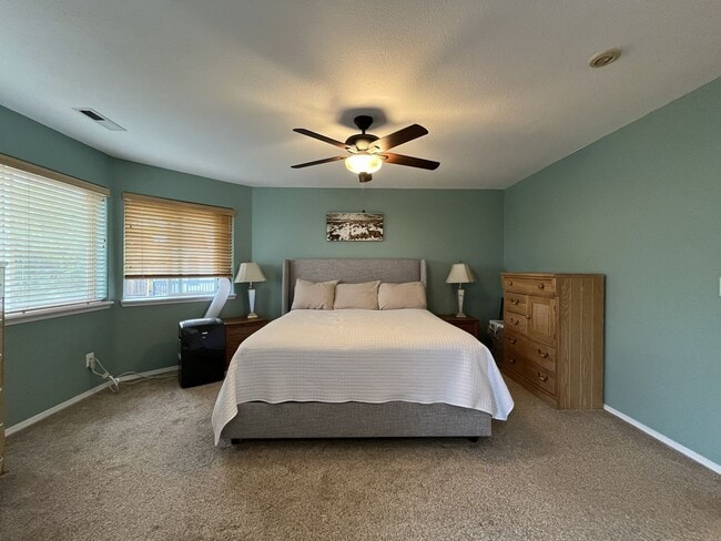 Building Photo - Elegant 5BR + Bonus Room Home with Bay Windows, Entertainment Room & Oversized Primary Retreat