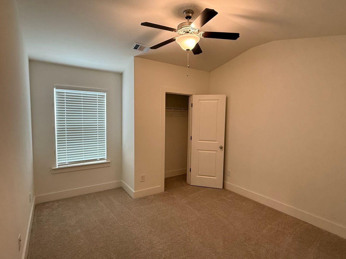 Building Photo - 5318 Radford Loop