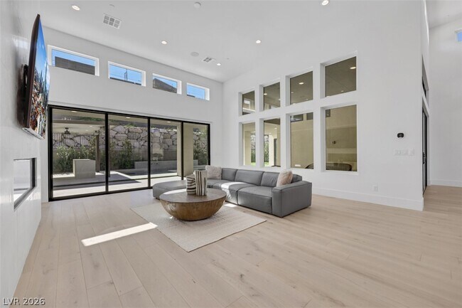 Building Photo - 4803 Verde Bloom St