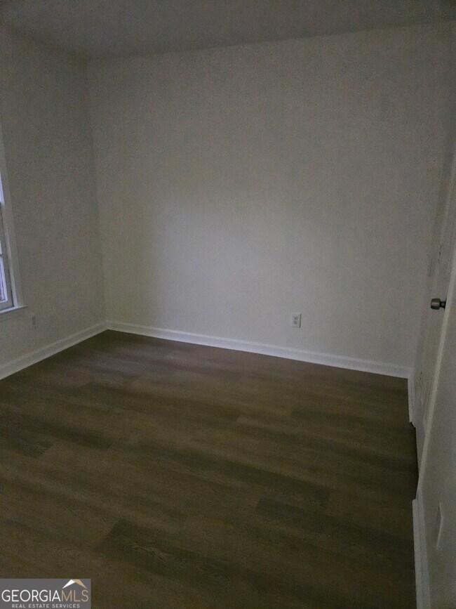 Building Photo - 5604 Estates Ct