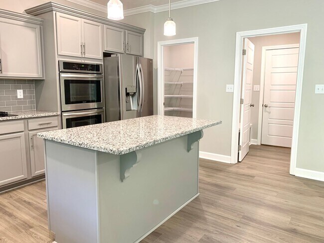 Building Photo - 1247 Highgrove Ln