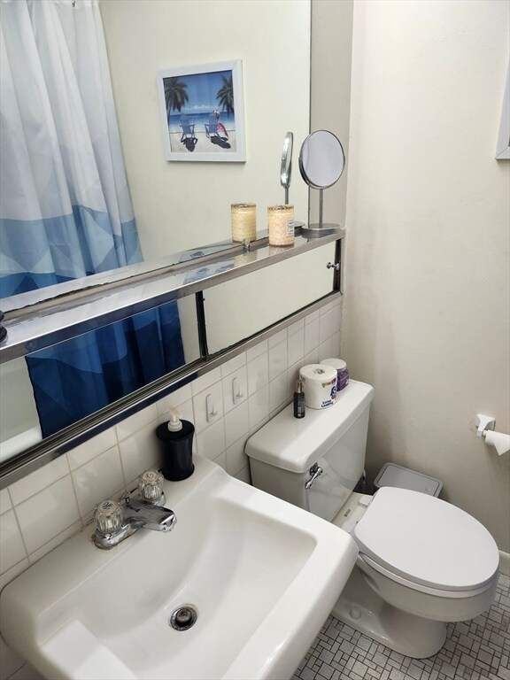 Building Photo - 1643 Cambridge St