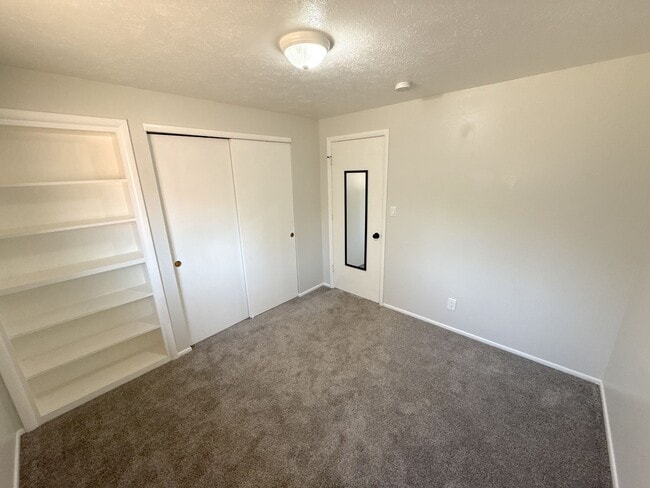 Building Photo - 3 Bedroom, 2 bath house in Moyina Heights