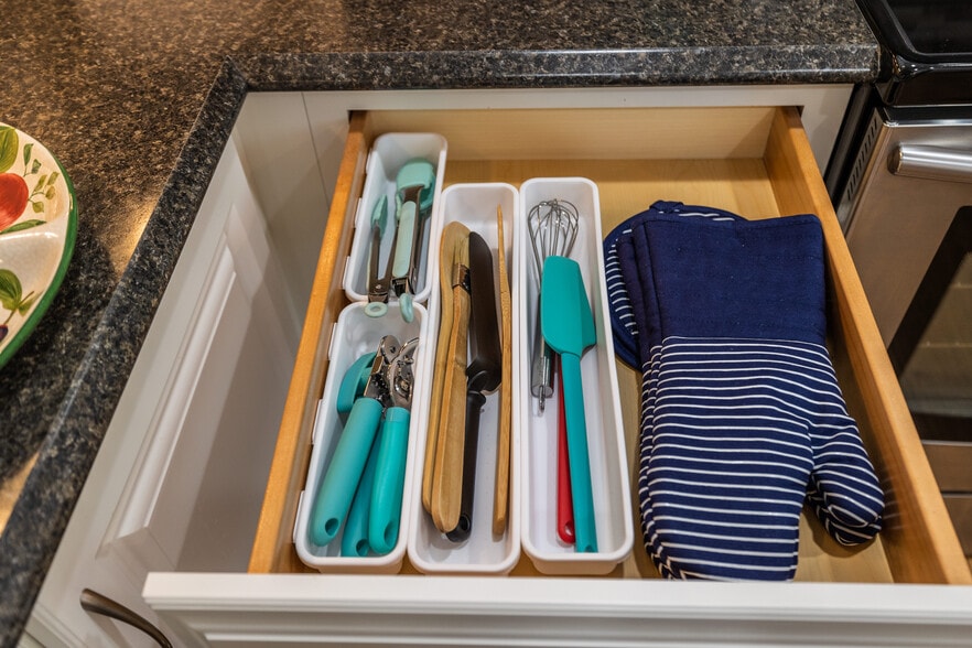 Kitchen Utensils - 73 Maxwell Dr