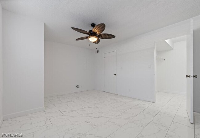 Building Photo - 1931 Rookery Bay Dr