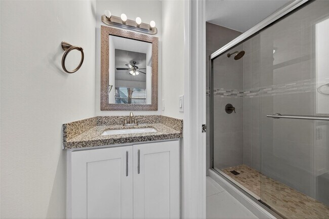 Building Photo - 1921 NE 15th Ave