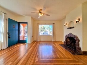 Building Photo - N11T88-90