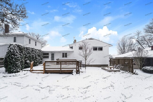 Building Photo - 287 Selden Ave